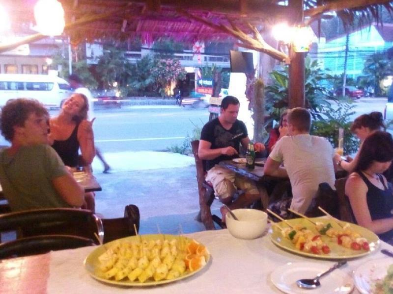 甲米 绿叶旅馆酒店 外观 照片